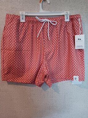 Free Assembly - Men’s Red Printed Swim Trunks Size L